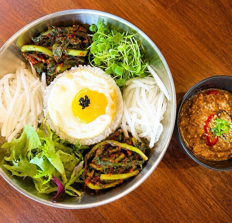 Gang Doenjang Yeolmu Bibimbap